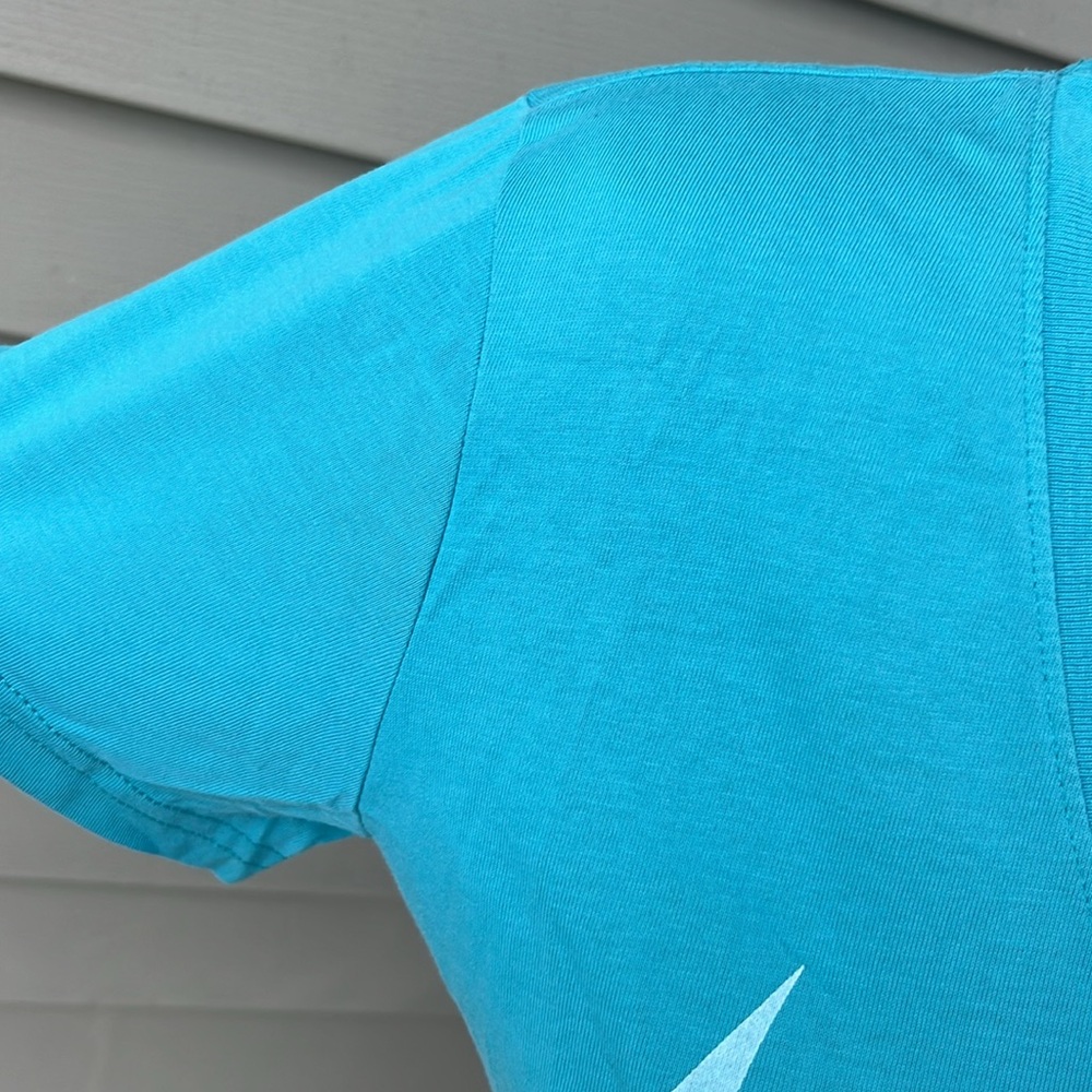 Like new slim fit Nike T-shirt - Picture 3 of 11